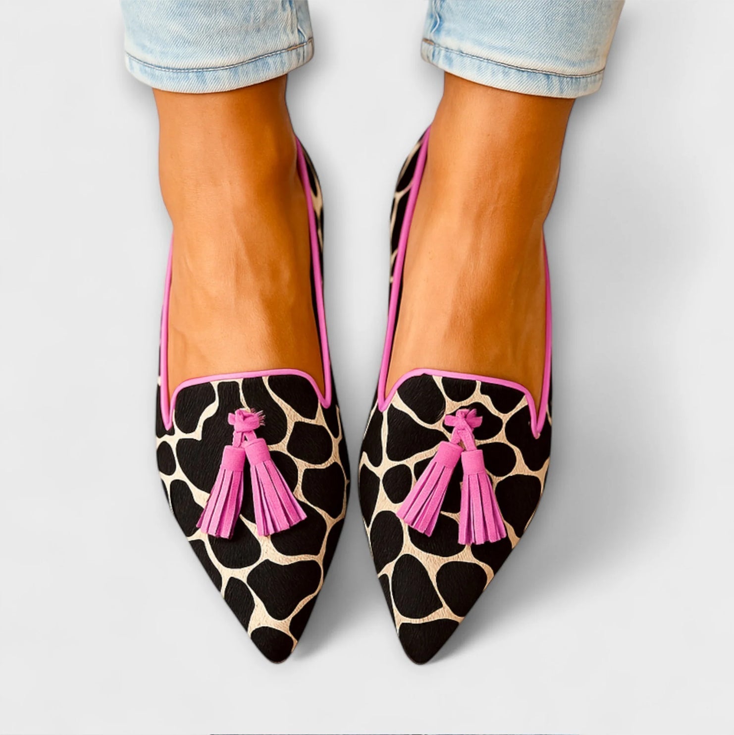 Julia™ Elegance: Slippers de Piel Refinada