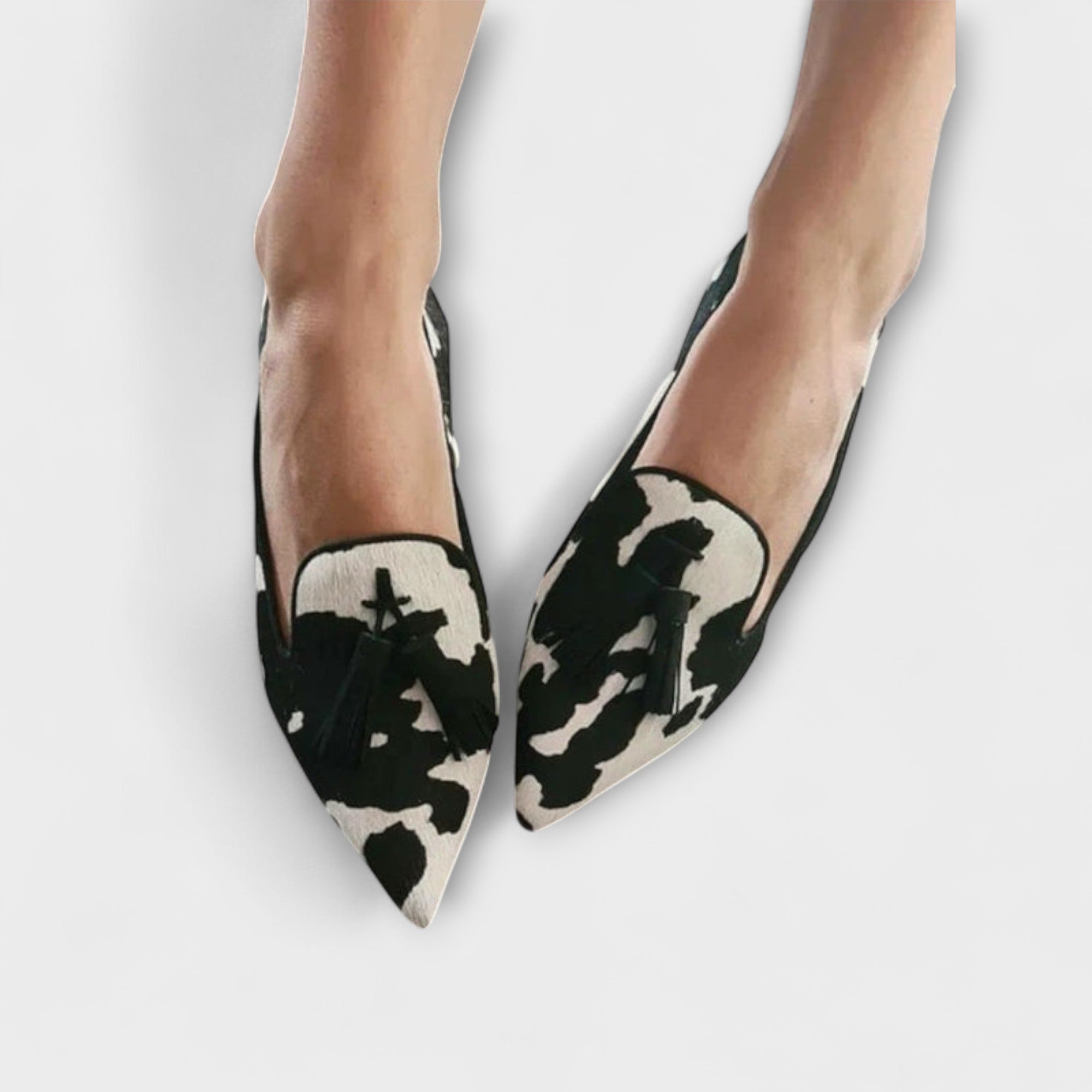 Julia™ Elegance: Slippers de Piel Refinada